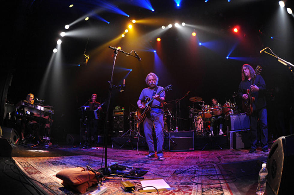 Grateful Dead Drummer Mickey Hart Laughs Off Bandmate’s Critical Comments