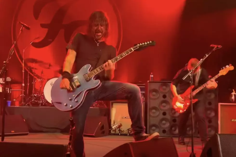 Foo Fighters Return to the Stage With Surprise Show: Set List, Video