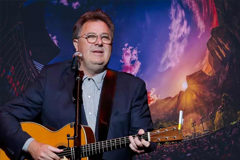 Vince Gill Admits Eagles' Sphere Visuals Are 'Pretty Distracting'