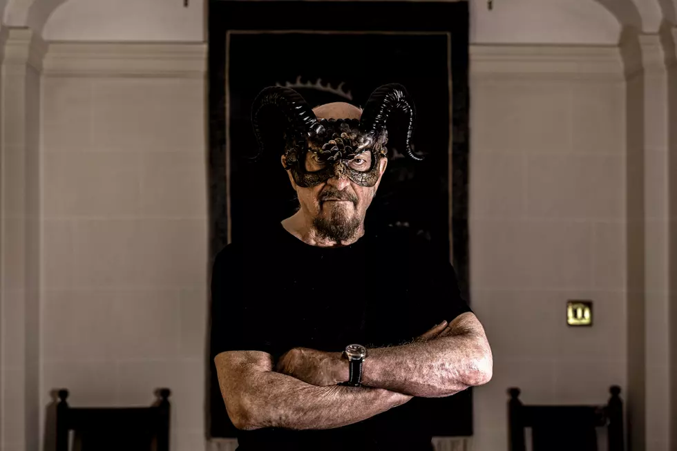 Jethro Tull’s Ian Anderson Lashes Out Against ‘Insidious, Childish’ AI Fakery