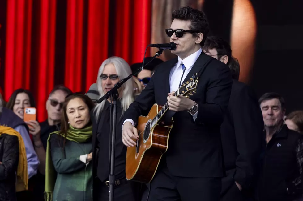 Watch John Mayer Pay Tribute to Bandmate Bob Weir at Public San Francisco Memorial