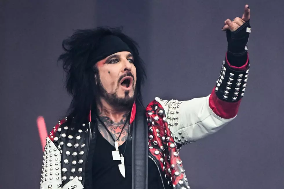 Nikki Sixx Decries Aging Rockers ‘Still Trying to Act 25′