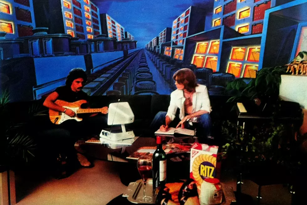 Why Hall and Oates Became Restless on ‘Bigger Than Both of Us’